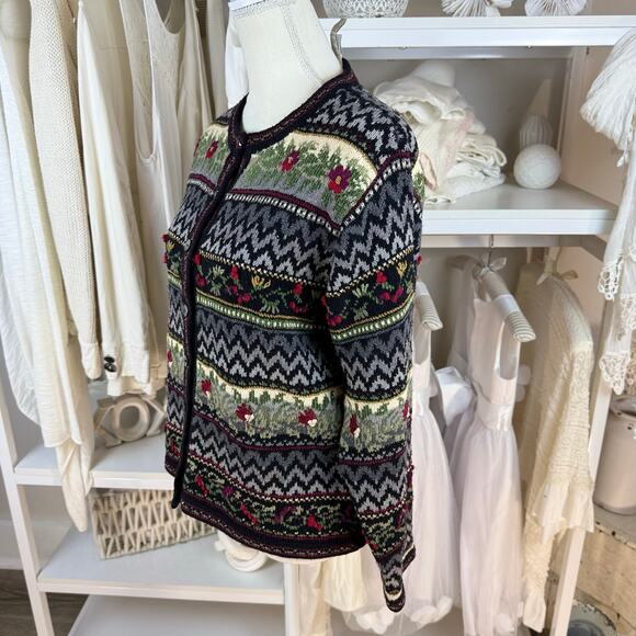 Talbots Petites sz. Medium Holiday sweater, Christmas, classic, mature #4379 - Picture 5 of 10